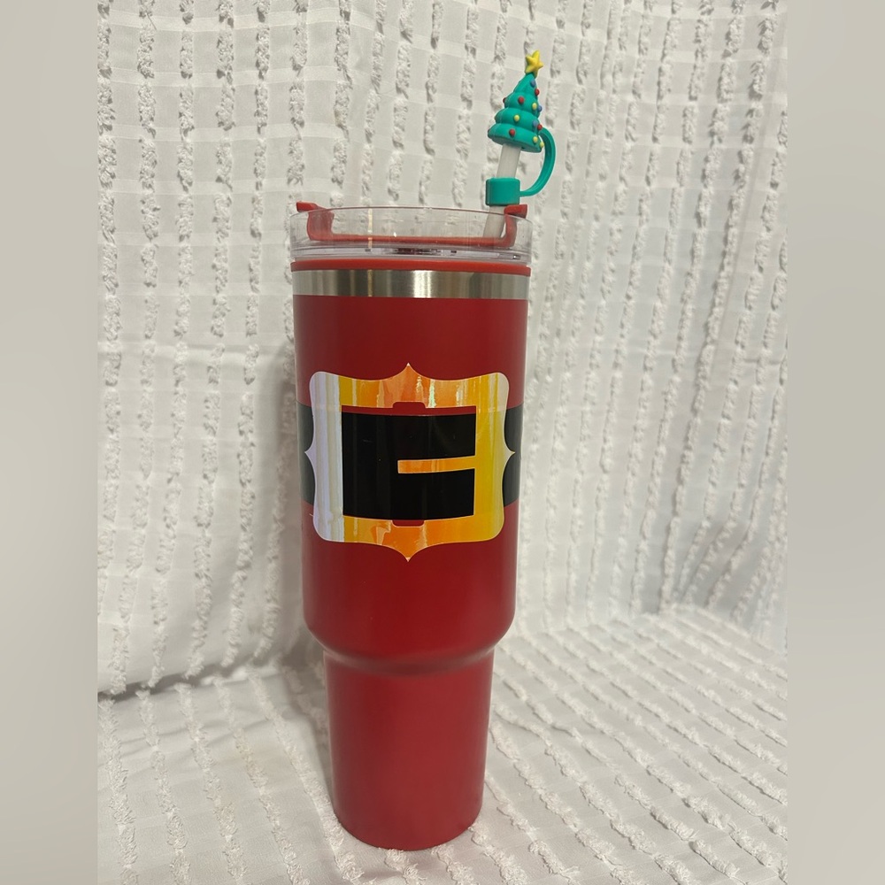Red Tumbler with Santa Belt Design‎